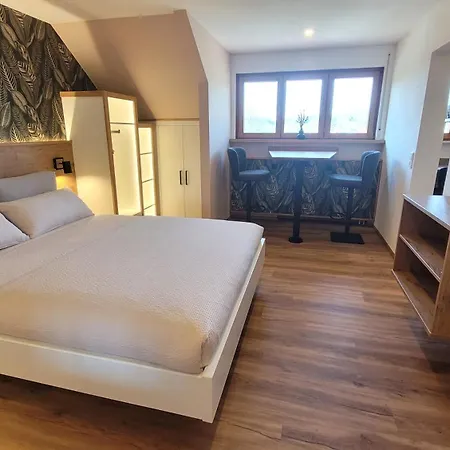 Beck - Hochwertig Eingerichtet, In Laendlicher Lage Mit Grossem Garten Apartment Lindau (Bodensee)