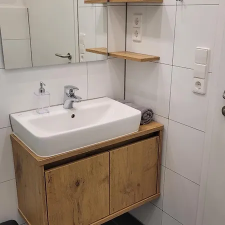 Apartment Beck - Hochwertig Eingerichtet, In Laendlicher Lage Mit Grossem Garten *